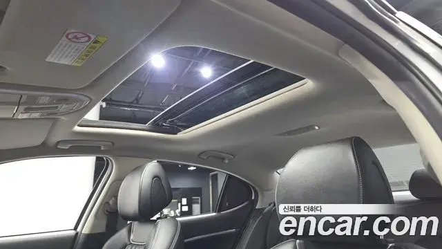 Genesis G70 2020 — ფოტო 13/35