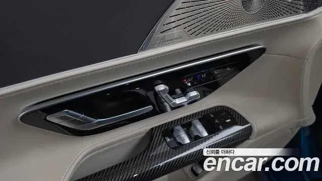 Mercedes-Benz SL-Class 2023 — Photo 30/32