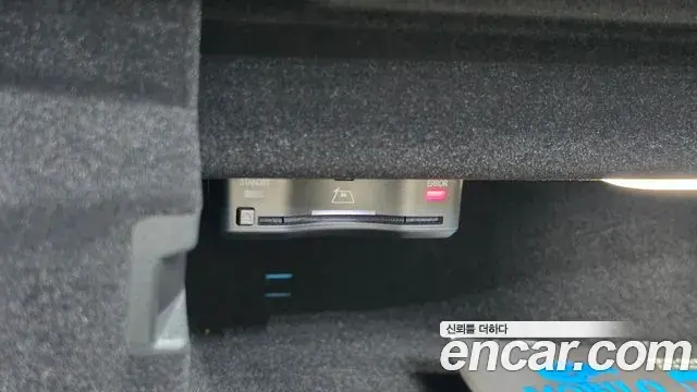 Mercedes-Benz SL-Class 2023 — Photo 22/32