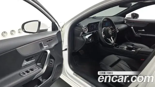 Mercedes-Benz A-Class 2021 — Фото 10/20