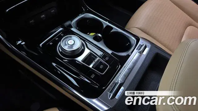 Kia Carnival 2021 — Photo 9/20