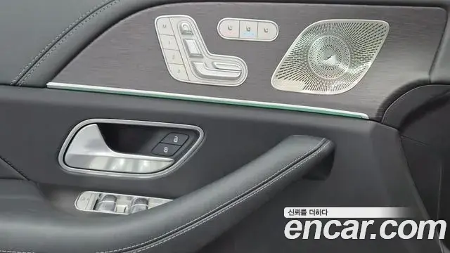 Mercedes-Benz GLE-Class 2026 — Фото 14/20