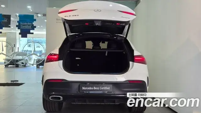 Mercedes-Benz GLE-Class 2026 — Фото 18/20