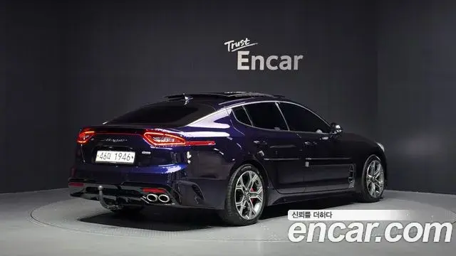 Kia Stinger 2019 — Фото 2/20