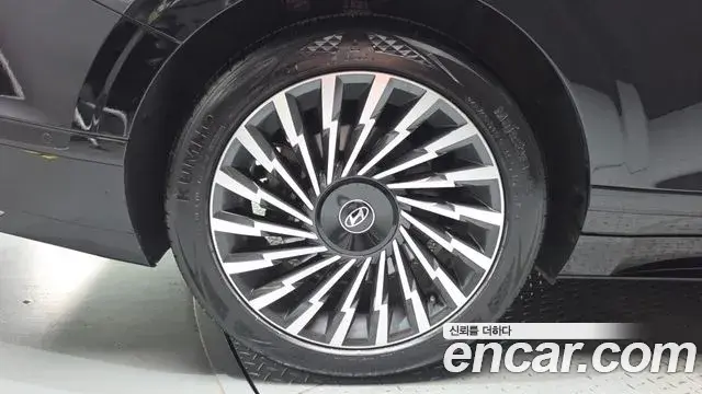 Hyundai Grandeur 2023 — Фото 5/20