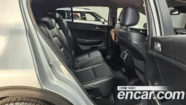 Kia Sportage The Bold 2019 — Фото 11/20