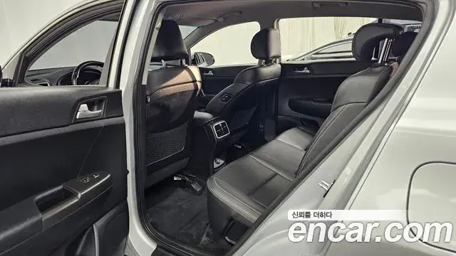Kia Sportage The Bold 2019 — Фото 12/20
