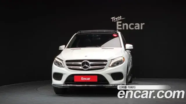 Mercedes-Benz GLE-Class 2018 — Фото 3/20