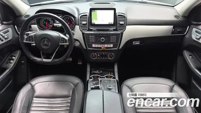 Mercedes-Benz GLE-Class 2018 — Фото 7/20