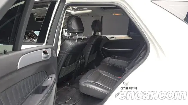 Mercedes-Benz GLE-Class 2018 — Фото 11/20
