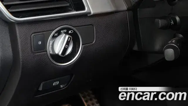 Mercedes-Benz GLE-Class 2018 — Фото 15/20