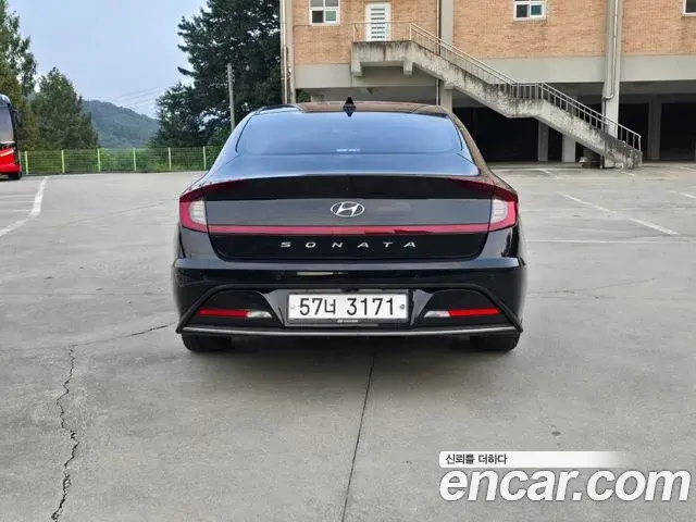 Hyundai Sonata 2019 — Фото 1/17