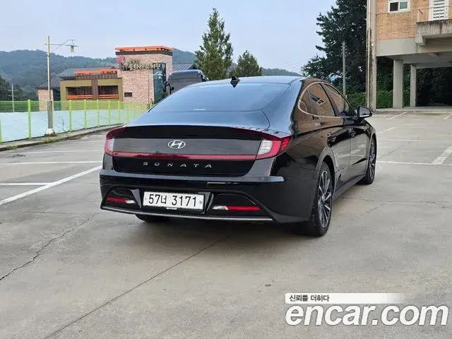 Hyundai Sonata 2019 — Фото 3/17