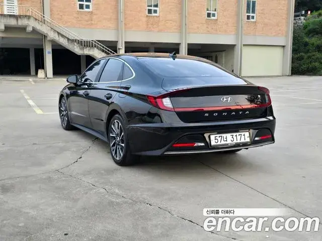 Hyundai Sonata 2019 — Фото 16/17