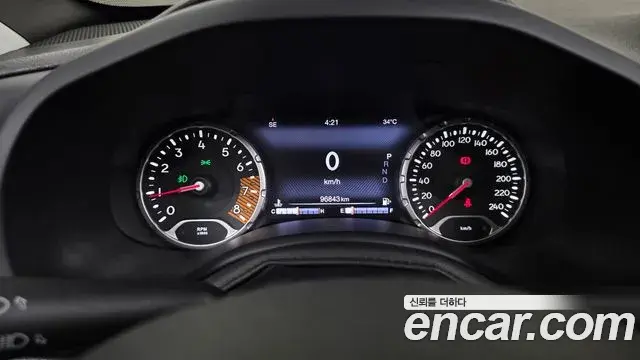 Jeep Renegade 2021 — Şəkil 19/20