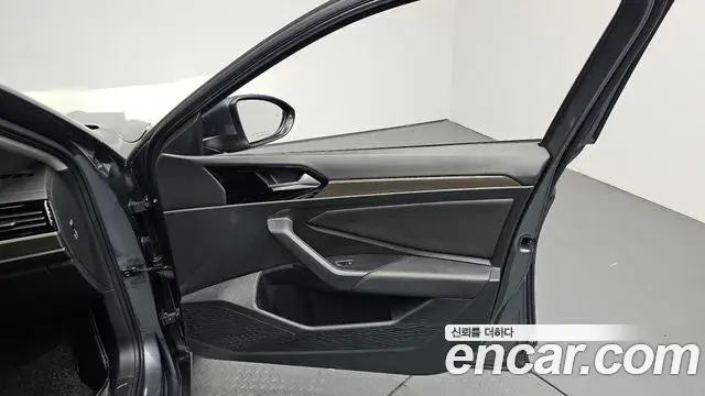 Volkswagen Jetta 2021 — Şəkil 20/37