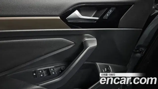 Volkswagen Jetta 2021 — Şəkil 36/37