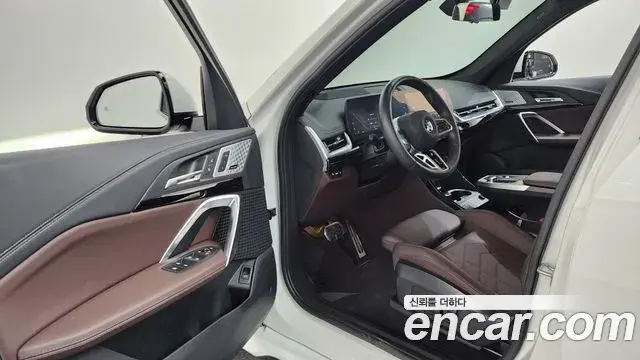 BMW X1 2023 — Фото 10/20