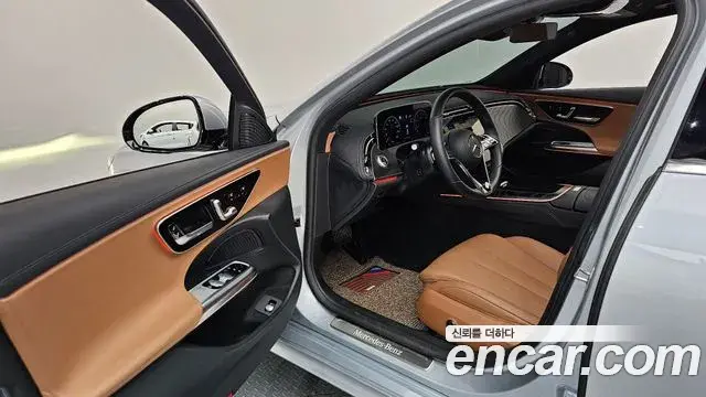 Mercedes-Benz E-Class 2024 — Фото 9/20