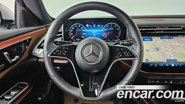 Mercedes-Benz E-Class 2024 — Фото 13/20