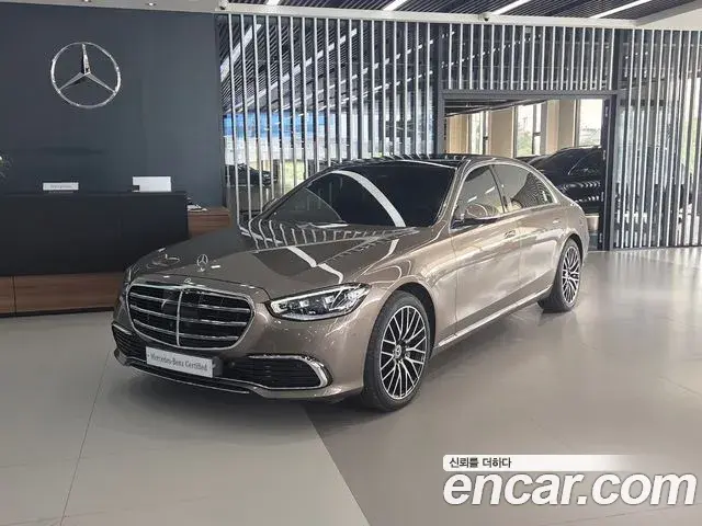 Mercedes-Benz S-Class 2025 — Фото 1/19