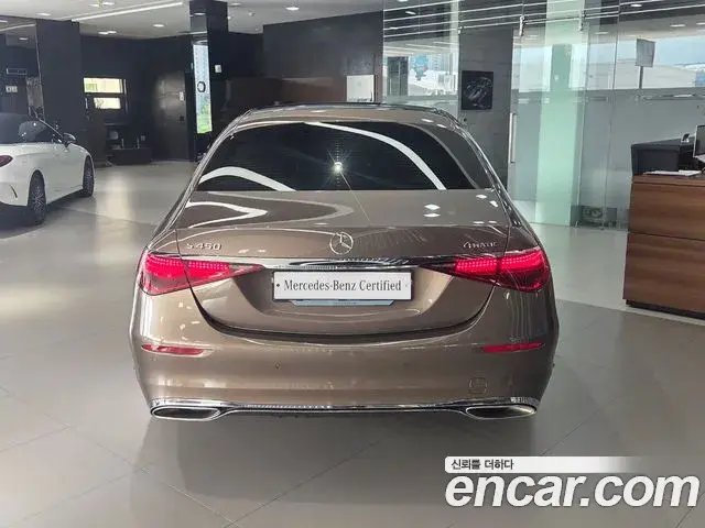 Mercedes-Benz S-Class 2025 — Фото 4/19