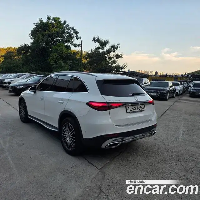 Mercedes-Benz GLC-Class 2023 — Фото 3/20