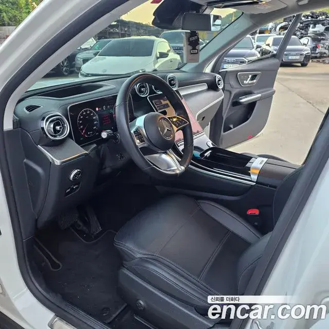 Mercedes-Benz GLC-Class 2023 — Фото 8/20
