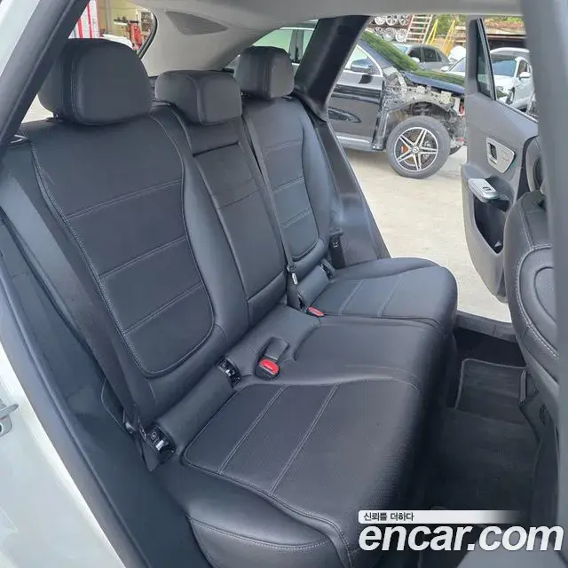 Mercedes-Benz GLC-Class 2023 — Фото 11/20