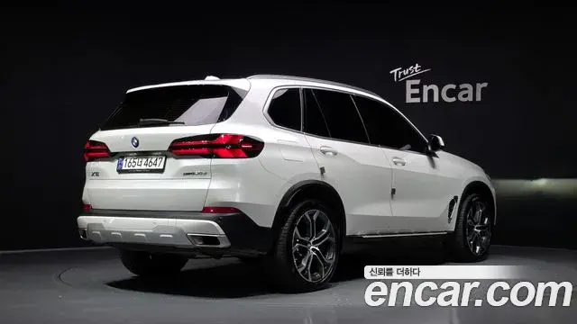 BMW X5 2023 — Фото 2/20