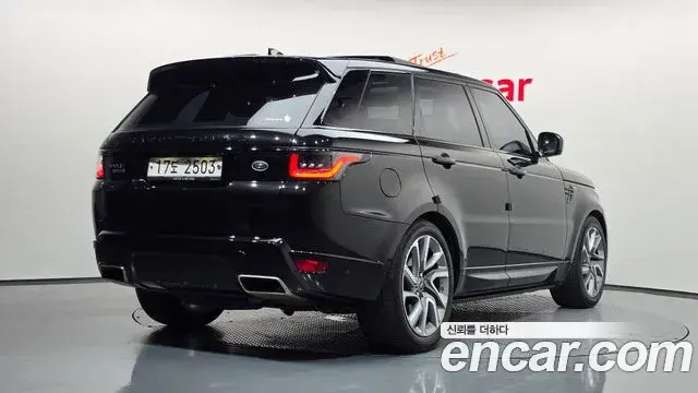 Land Rover Range Rover Sport 2018 — Photo 30/40