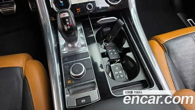 Land Rover Range Rover Sport 2018 — Photo 24/40