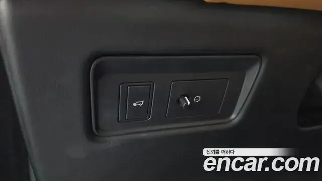 Land Rover Range Rover Sport 2018 — Photo 19/40