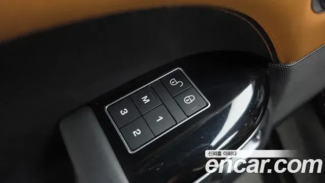 Land Rover Range Rover Sport 2018 — Photo 14/40