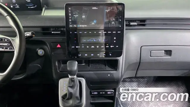Hyundai Staria 2023 — Фото 14/20