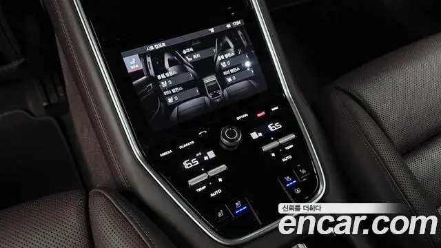 Porsche Panamera 2020 — Фото 18/20