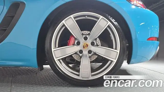 Porsche 718 Cayman 2018 — Photo 6/32