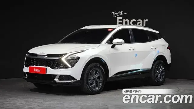 Kia Sportage 2023 — Фото 1/20
