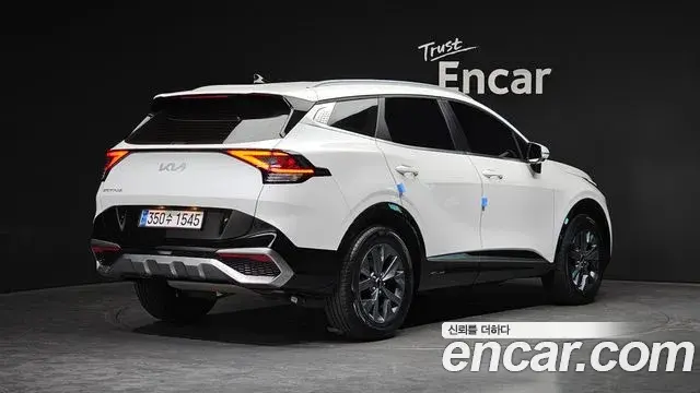 Kia Sportage 2023 — Фото 2/20