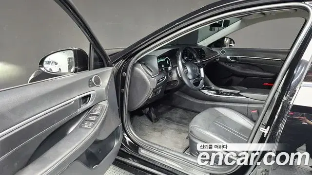 Hyundai Sonata 2022 — Фото 10/20