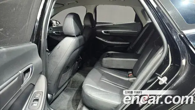 Hyundai Sonata 2022 — Фото 11/20