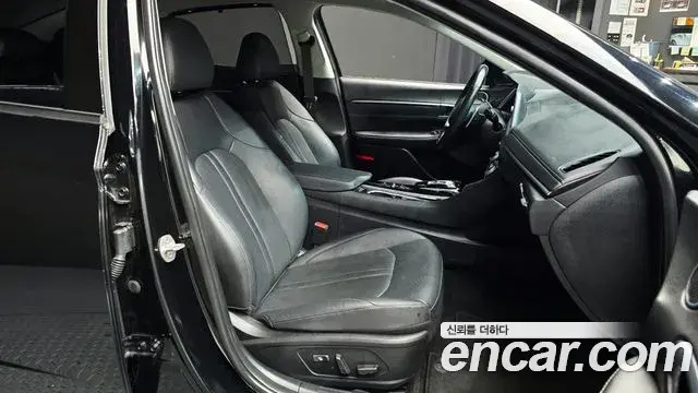 Hyundai Sonata 2022 — Фото 12/20