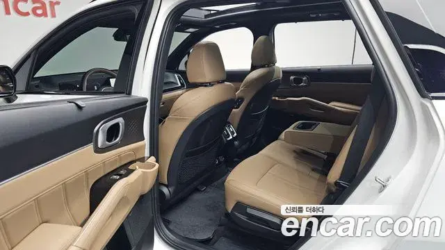 Kia Sorento 2024 — Фото 11/20