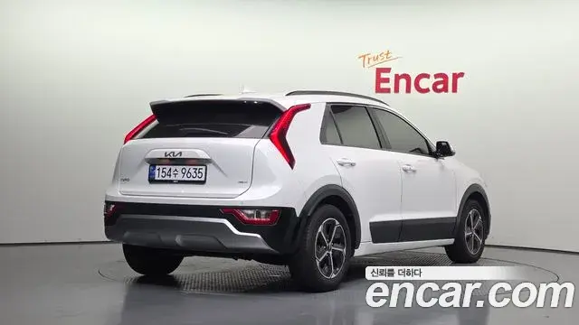 Kia Niro 2022 — Фото 2/20