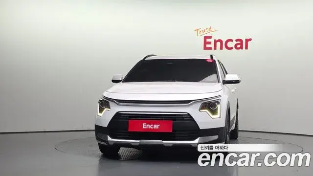 Kia Niro 2022 — Фото 3/20
