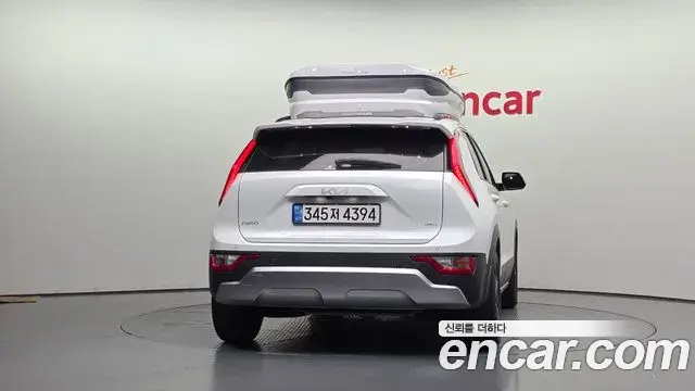Kia Niro 2022 — Фото 4/20