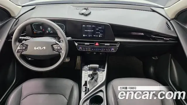 Kia Niro 2022 — Фото 7/20
