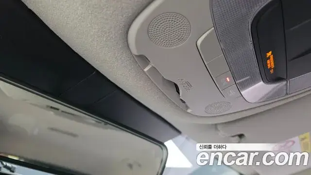 Kia Niro 2022 — Фото 18/20