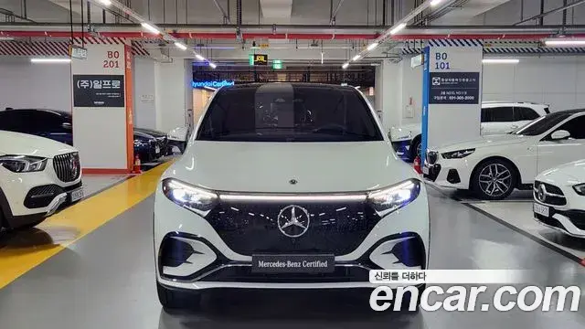 Mercedes-Benz EQS SUV 2023 — ფოტო 12/20