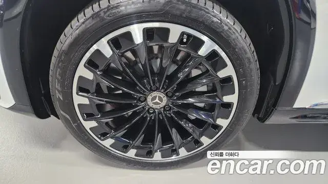 Mercedes-Benz EQS SUV 2023 — ფოტო 9/20